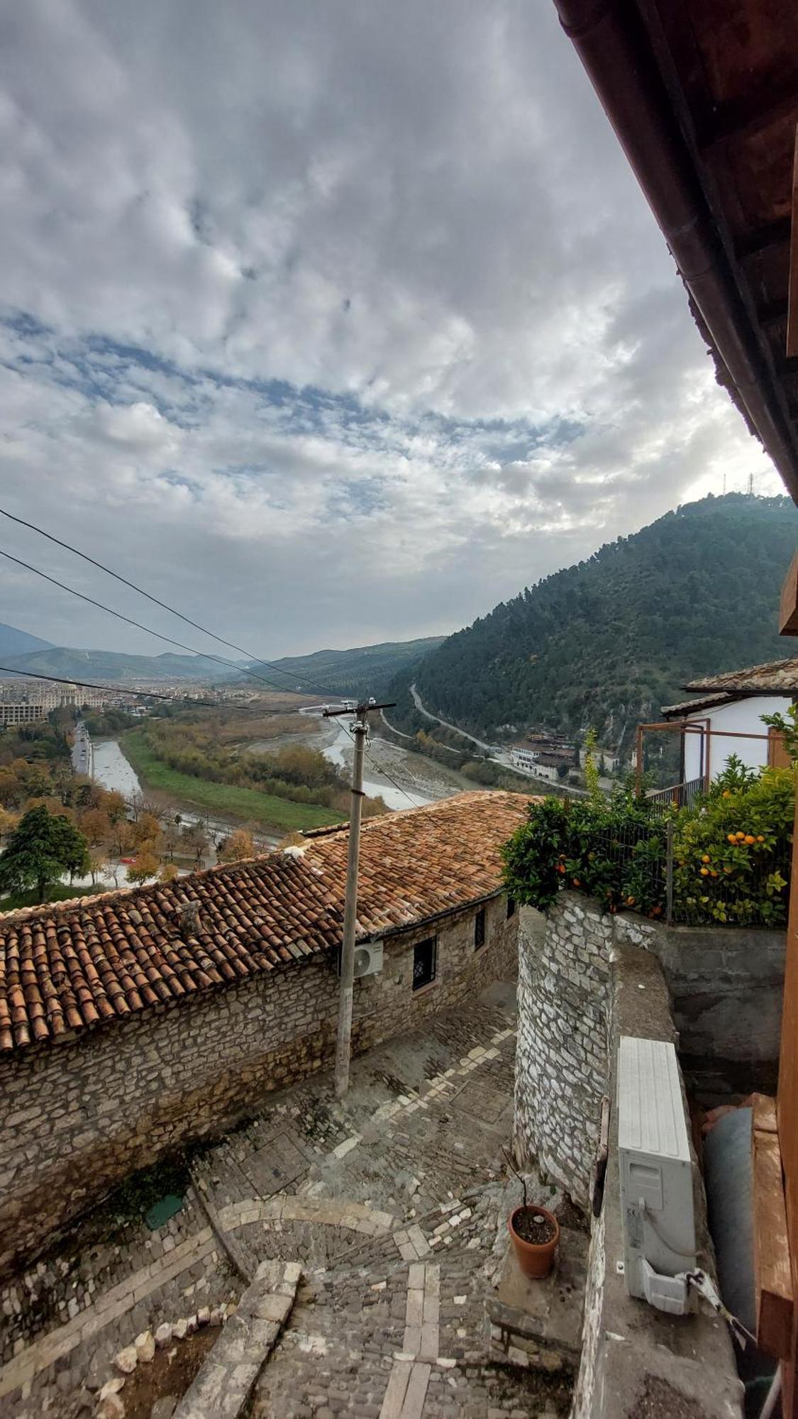 Hava Baci * Berat