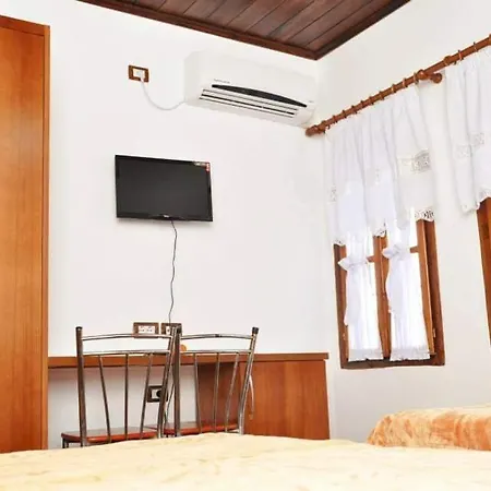 Ferienwohnung Hava Baci Berat Exterior foto